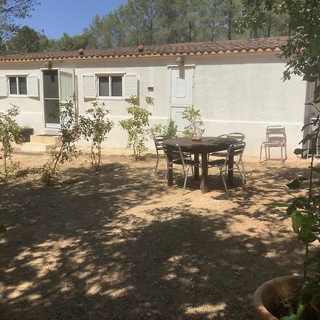 Bungalow Avec Piscine Privative Proche Aix En Provence La Barben Экстерьер фото